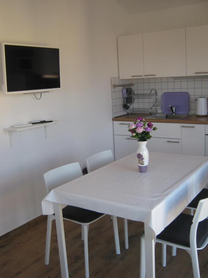 Apartmani Rebecca Vir Ngoại thất bức ảnh