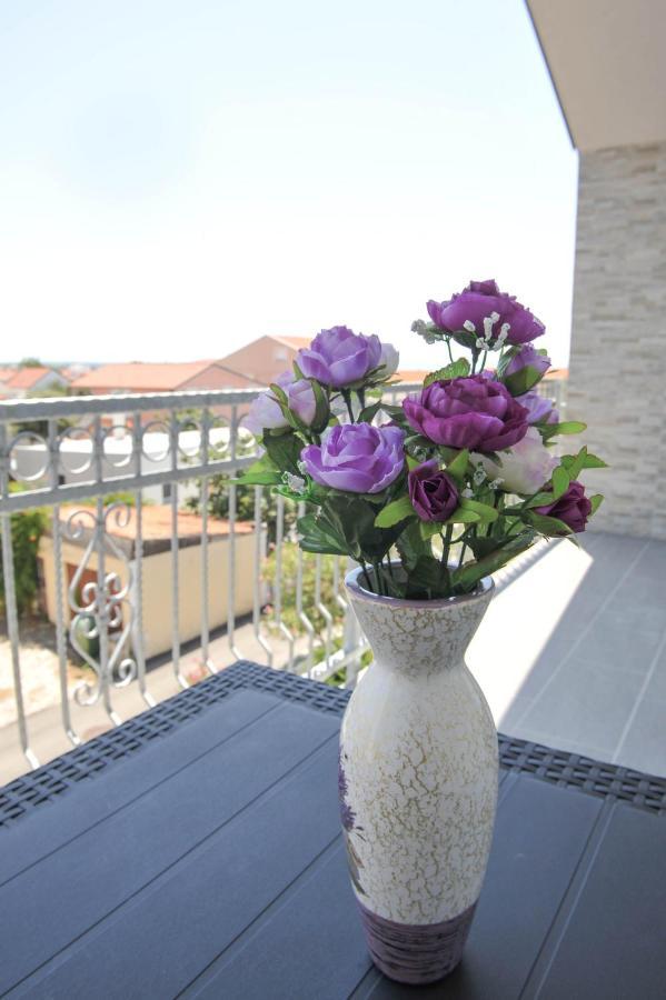 Apartmani Rebecca Vir Ngoại thất bức ảnh