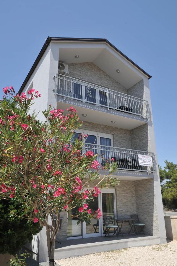 Apartmani Rebecca Vir Ngoại thất bức ảnh