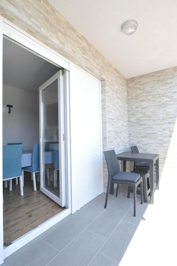 Apartmani Rebecca Vir Ngoại thất bức ảnh