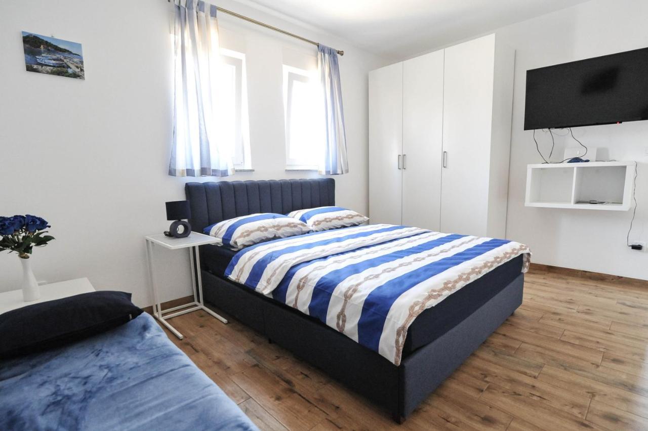Apartmani Rebecca Vir Ngoại thất bức ảnh