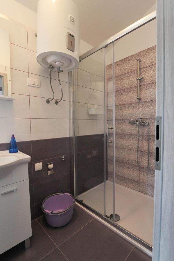 Apartmani Rebecca Vir Ngoại thất bức ảnh