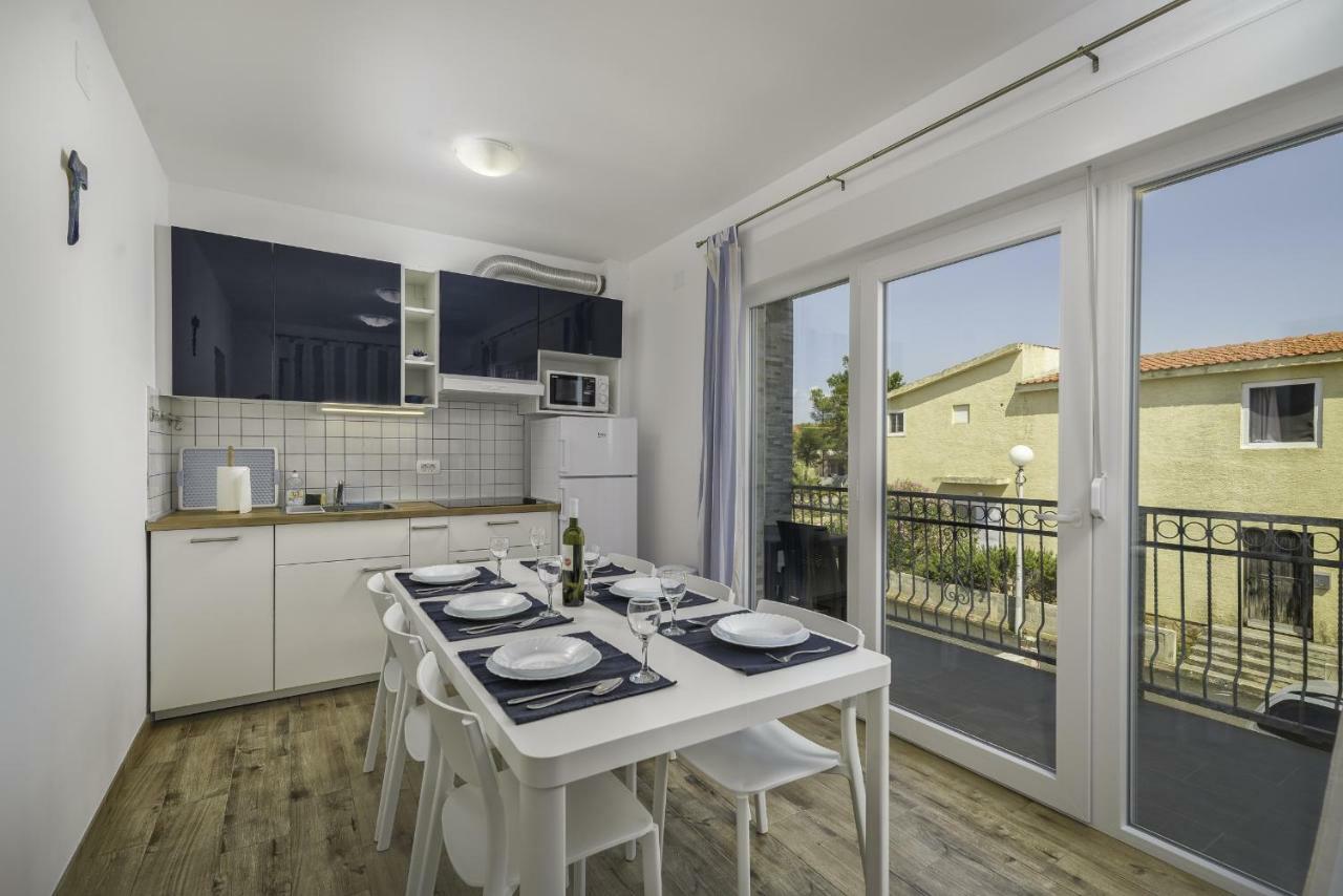 Apartmani Rebecca Vir Ngoại thất bức ảnh